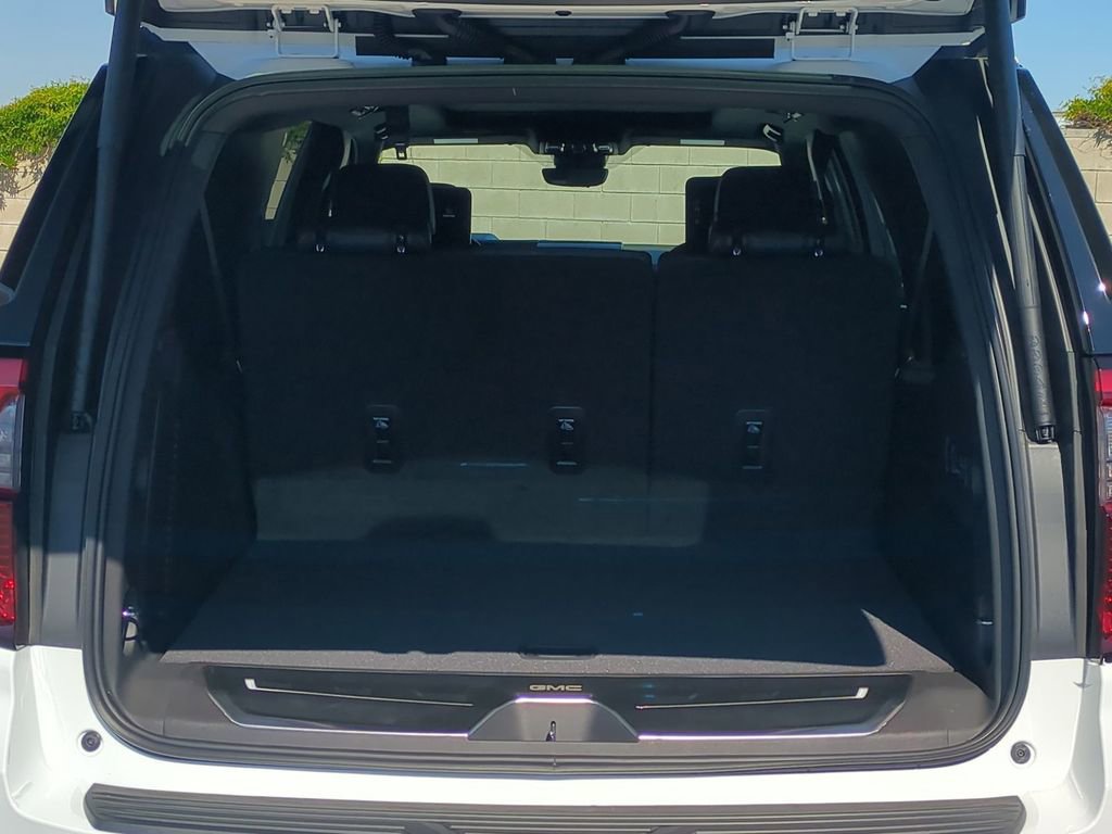 New 2026 GMC Yukon XL AT4 w/ AT4 Premium Plus Package image 31