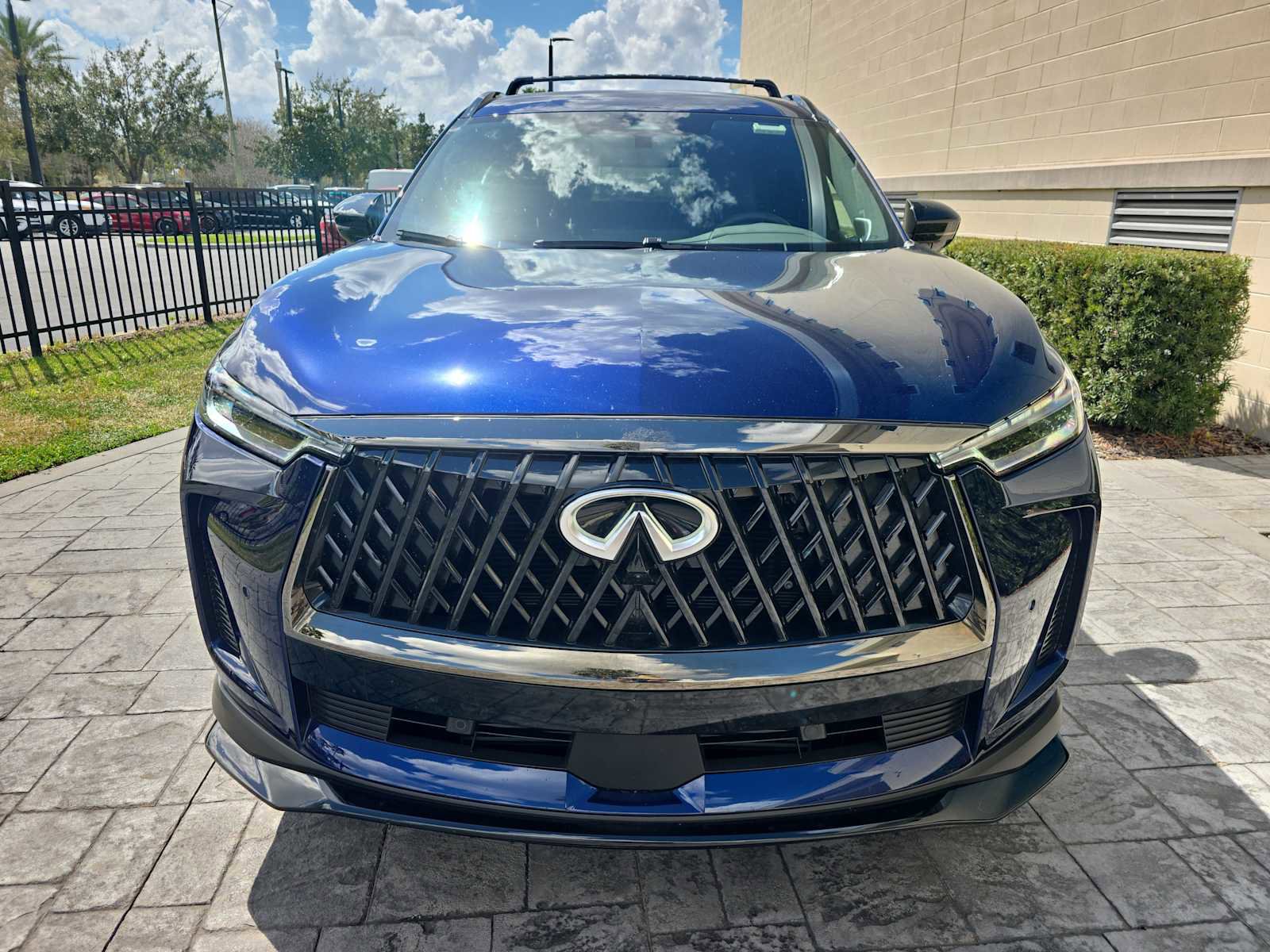 Certified 2026 INFINITI QX60 Sport w/ Dark Cargo Package image 2