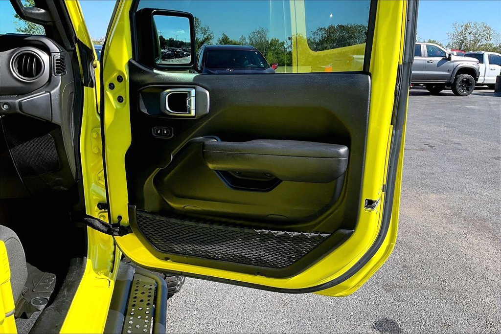 Used 2023 Jeep Gladiator Sport AWD/4WD image 30