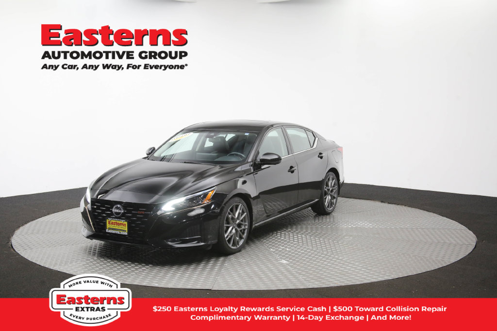 Used 2023 Nissan Altima 2.0 SR FWD image 59