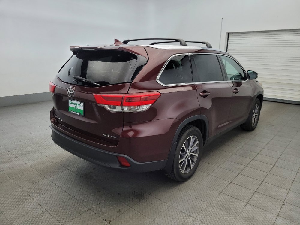 Used 2019 Toyota Highlander XLE AWD/4WD image 9