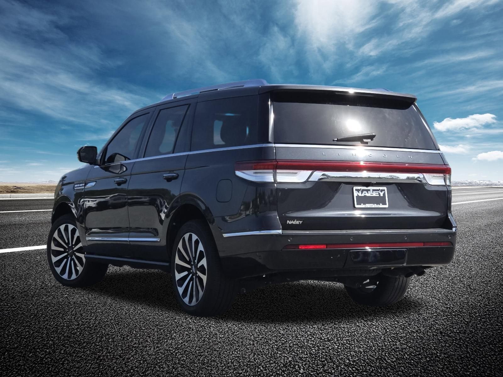 Used 2022 Lincoln Navigator Reserve image 19