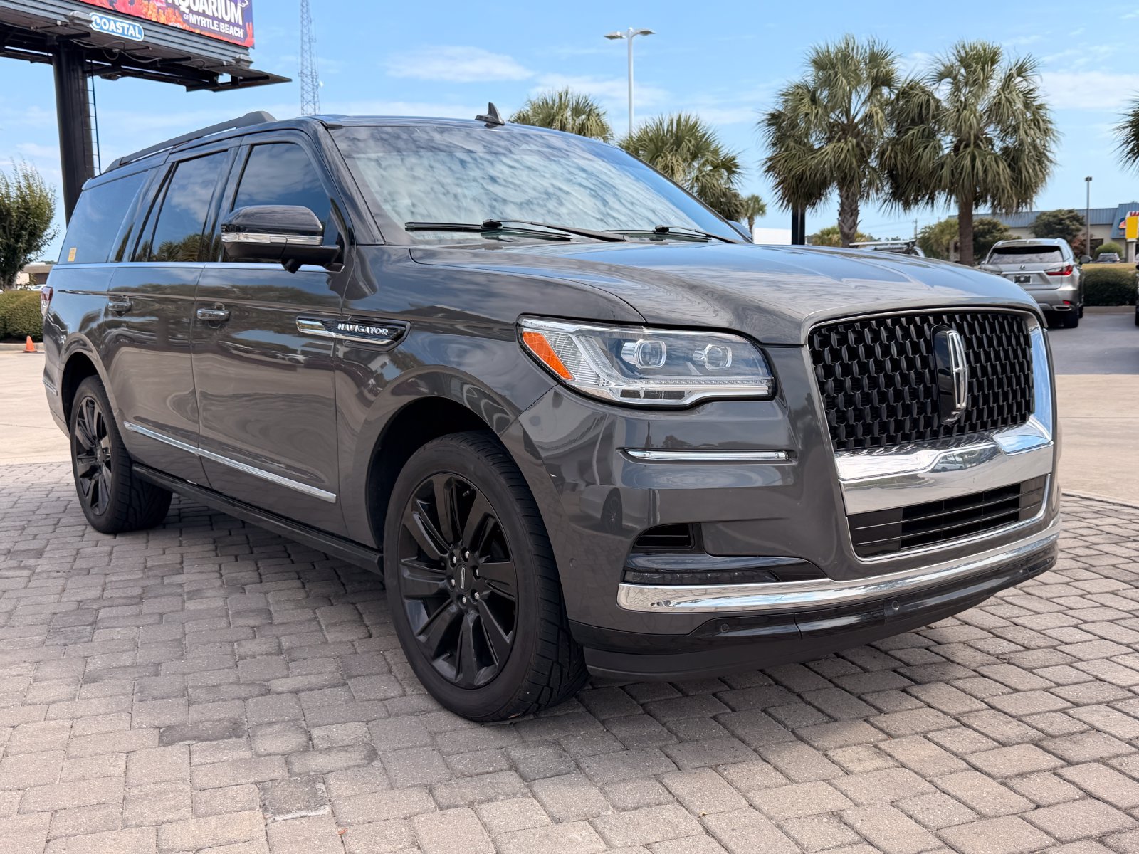 Used 2023 Lincoln Navigator L Black Label AWD/4WD image 7