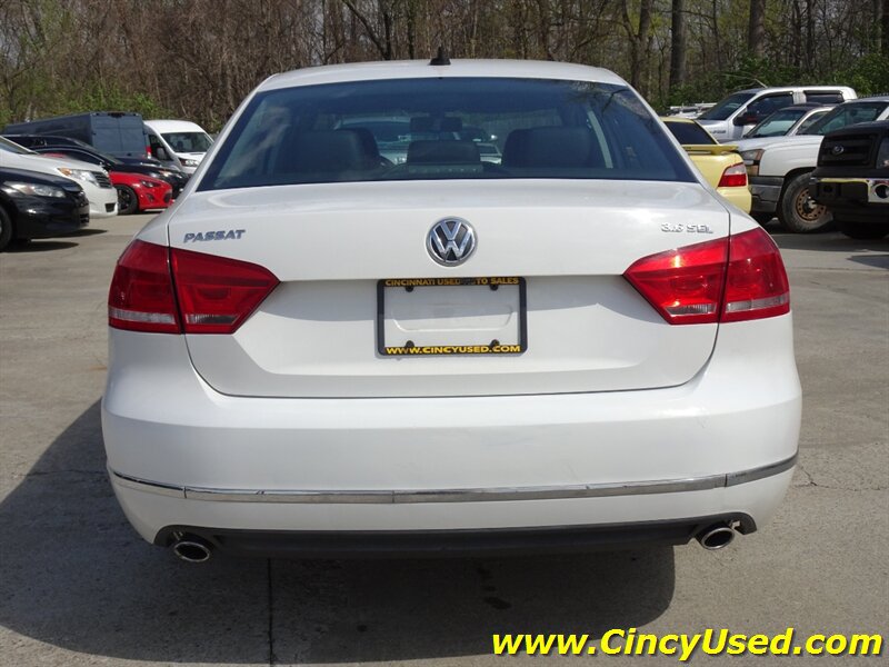 Used 2013 Volkswagen Passat 3.6 SEL Premium FWD image 8