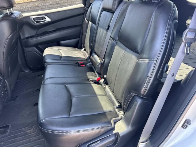 Used 2020 Nissan Pathfinder Platinum AWD/4WD image 17