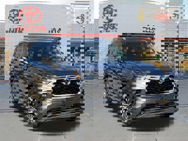Used 2022 Toyota Highlander XLE