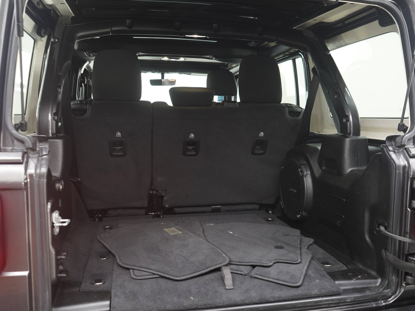 Used 2021 Jeep Wrangler Unlimited Rubicon w/ Uconnect 4C Nav & Sound Group AWD/4WD image 11
