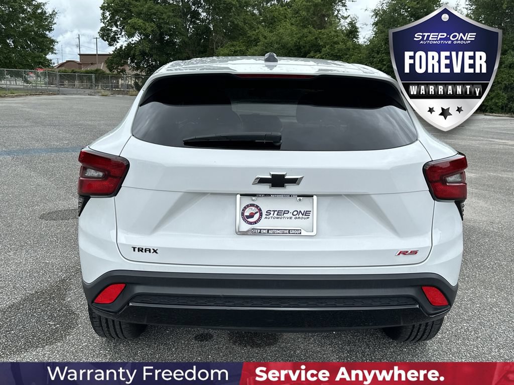 Used 2024 Chevrolet Trax RS FWD image 6
