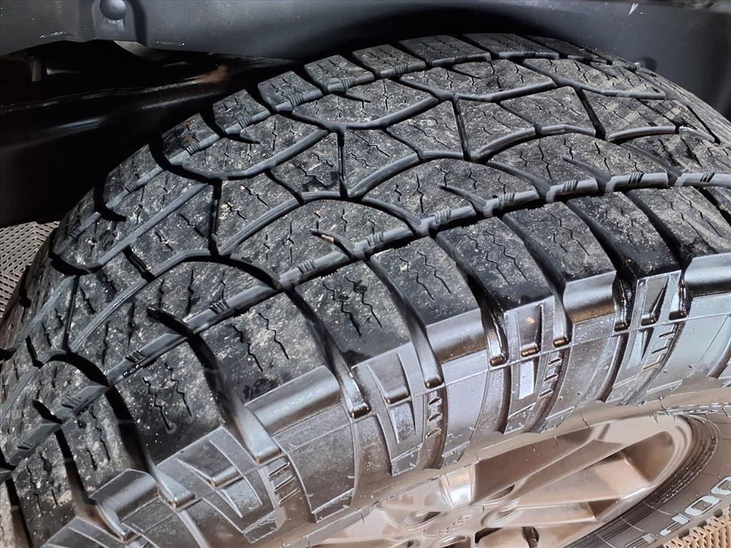 Used 2017 Jeep Wrangler 75th Anniversary image 9