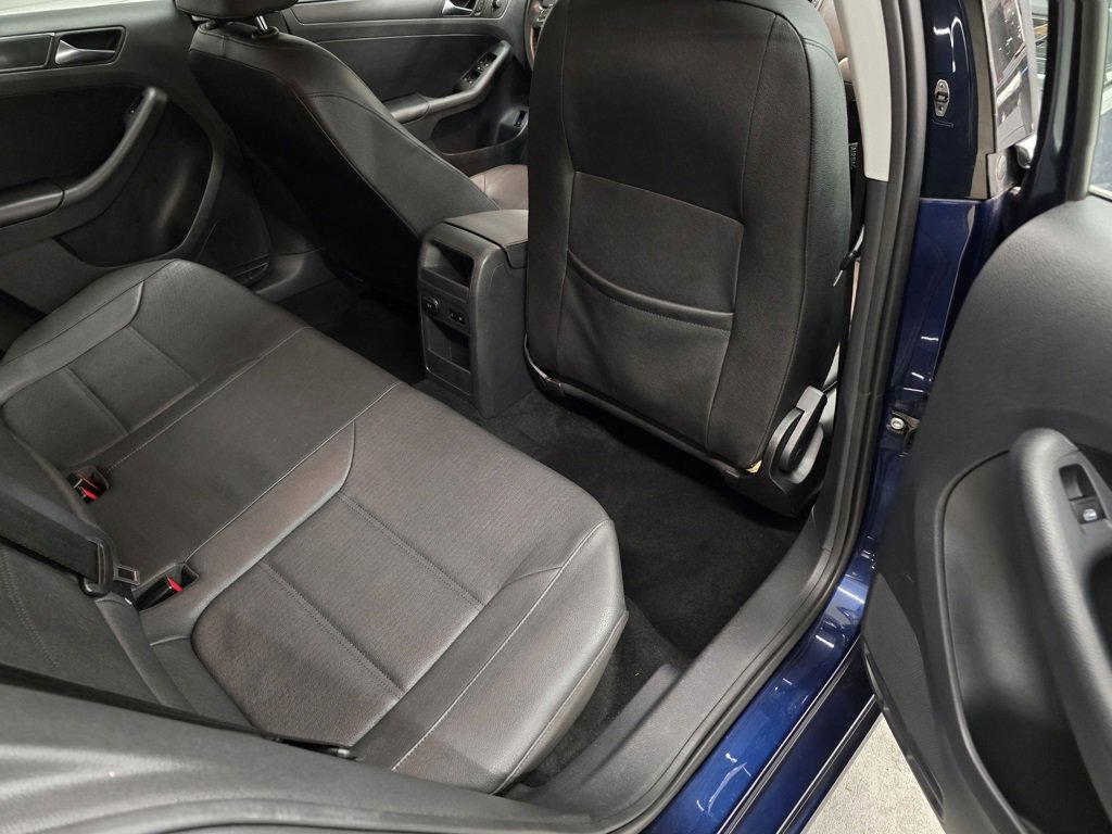 Used 2012 Volkswagen Jetta SEL image 28