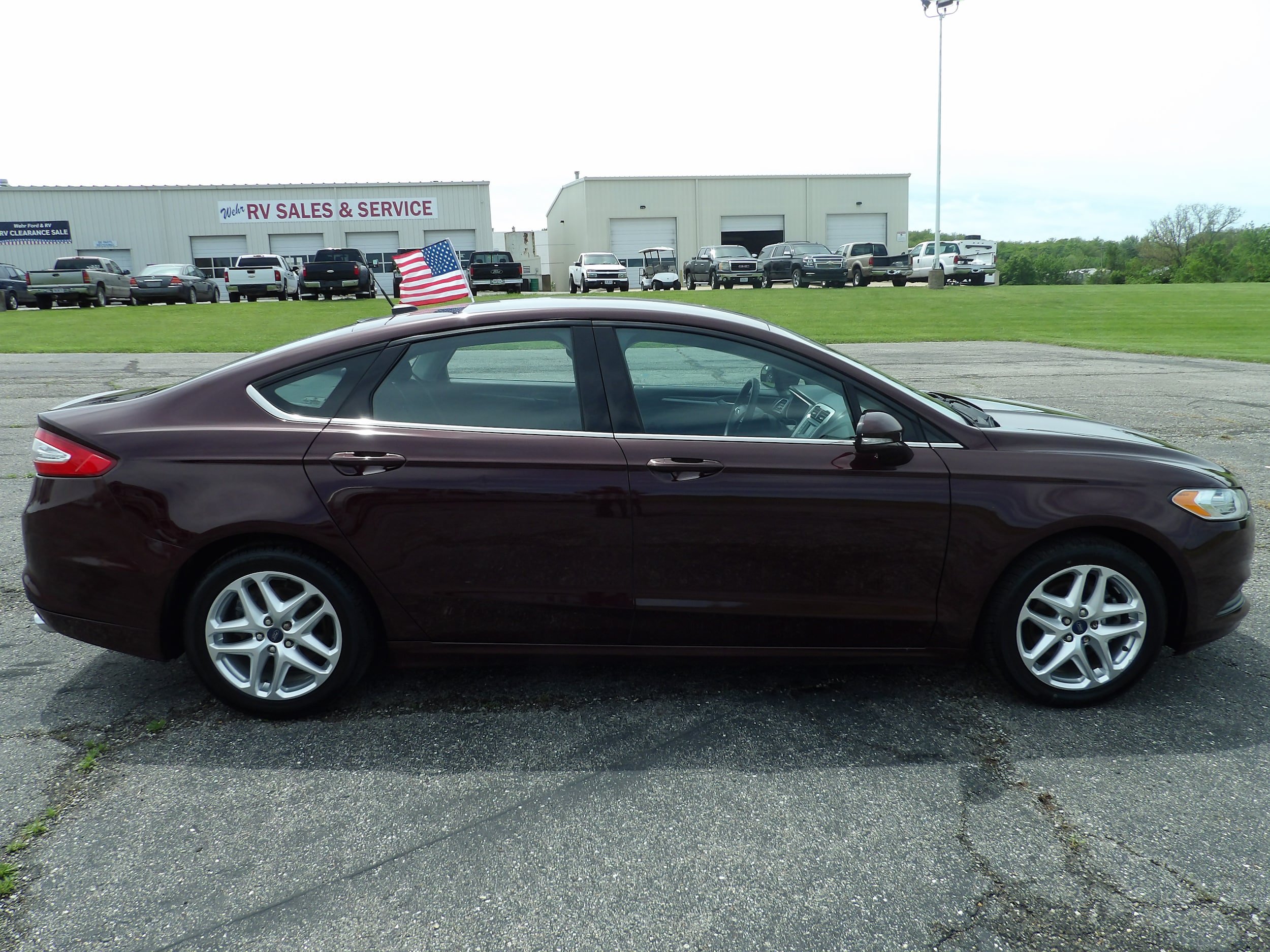 Used 2013 Ford Fusion SE FWD image 5