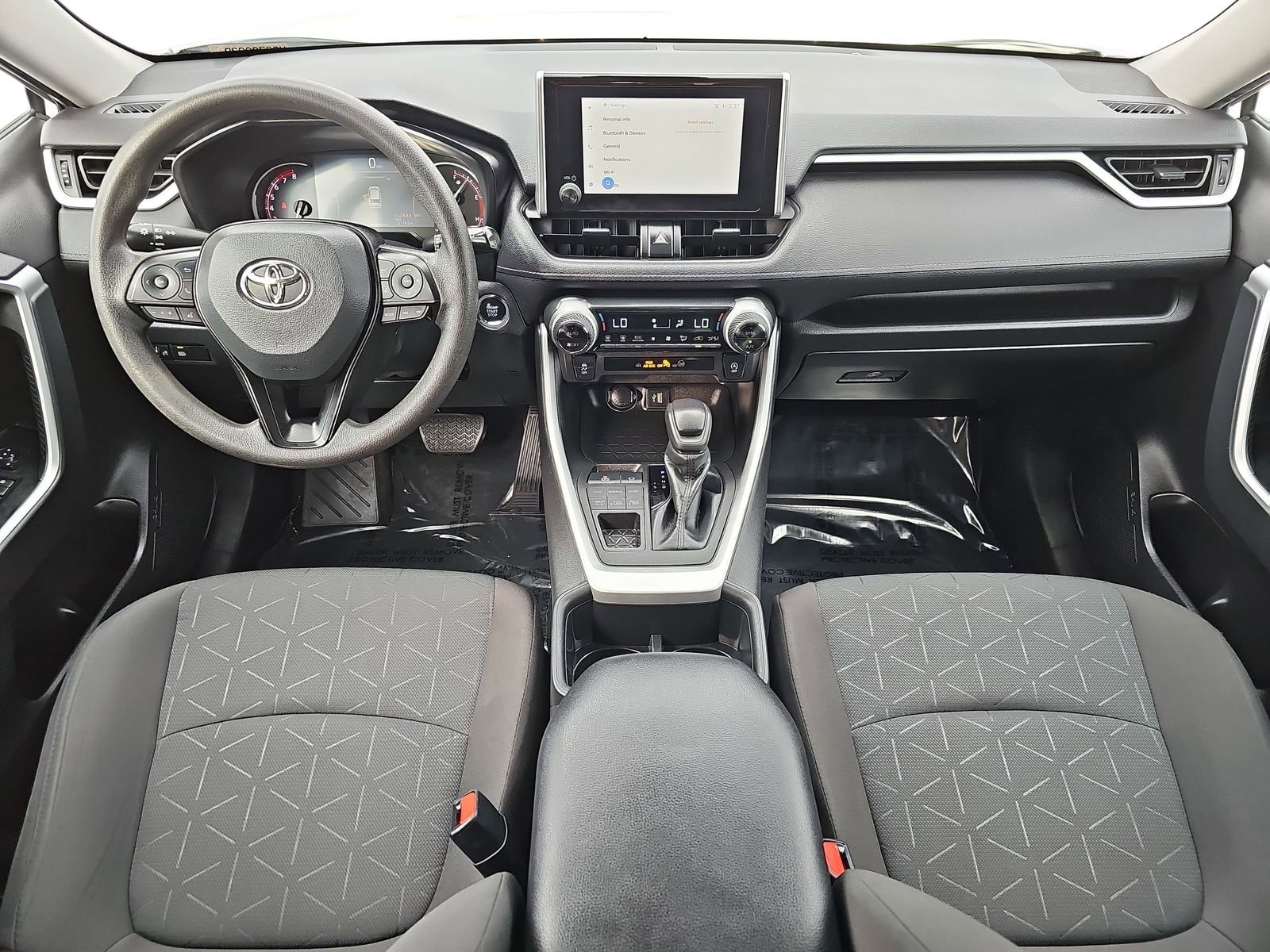 Used 2023 Toyota RAV4 XLE AWD/4WD image 9
