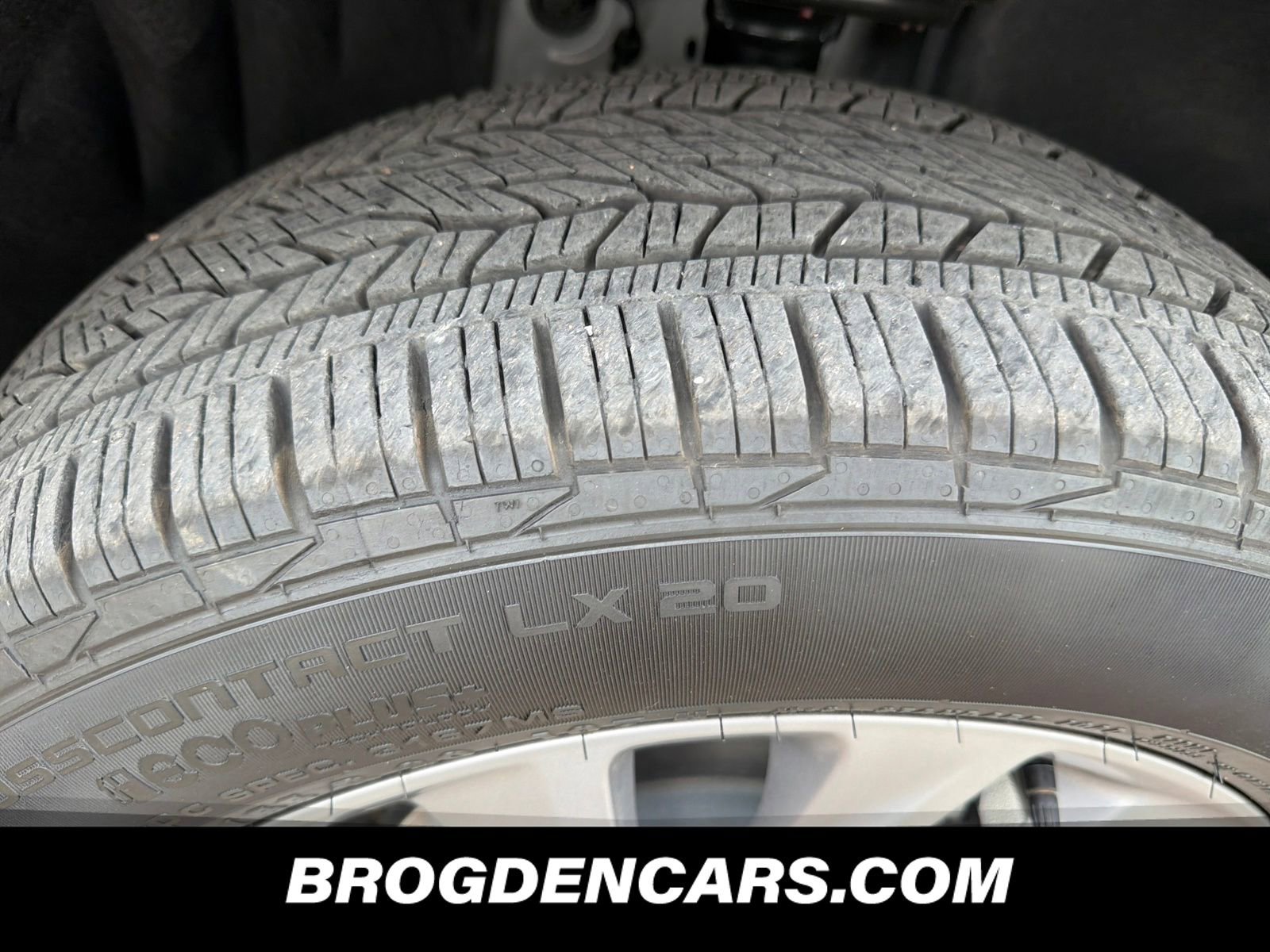 Used 2025 Buick Enclave Preferred image 10