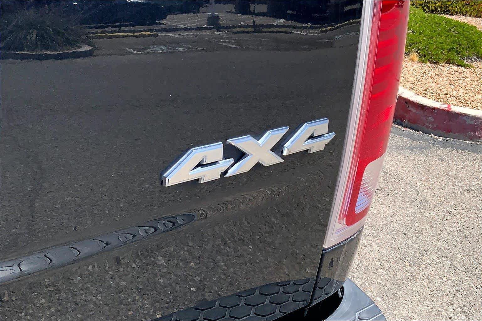 Used 2017 RAM 3500 Laramie AWD/4WD image 9
