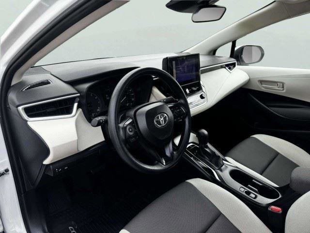 Used 2023 Toyota Corolla LE FWD image 21