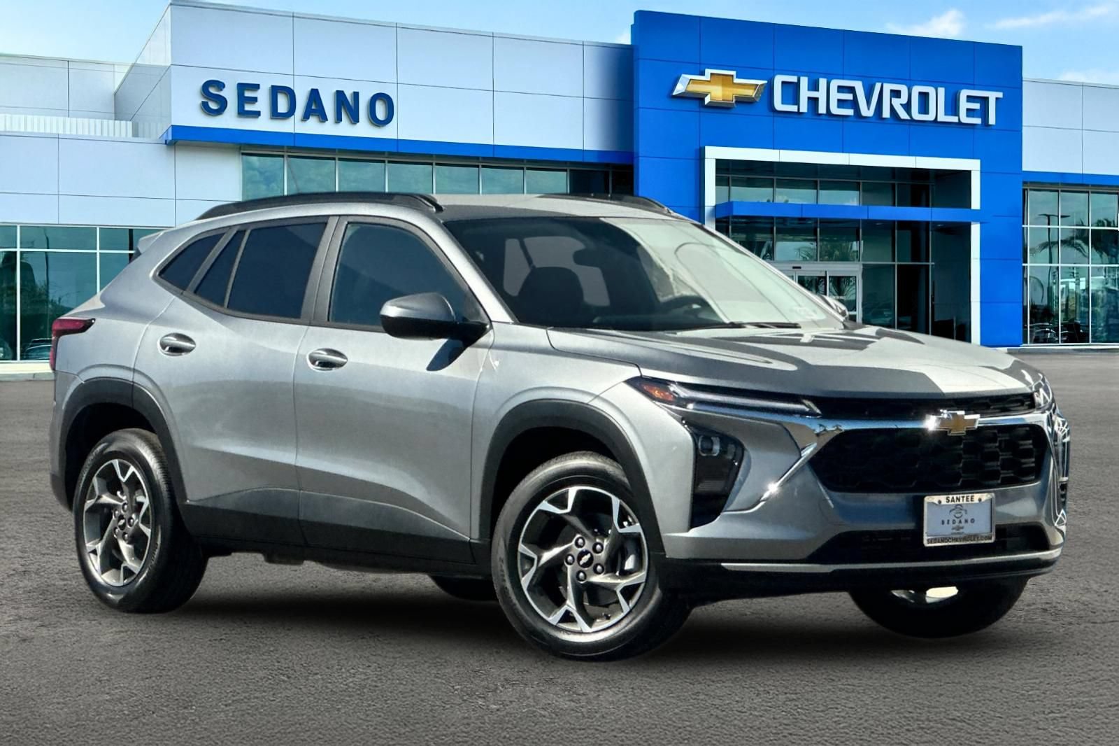 New 2026 Chevrolet Trax LT FWD image 2
