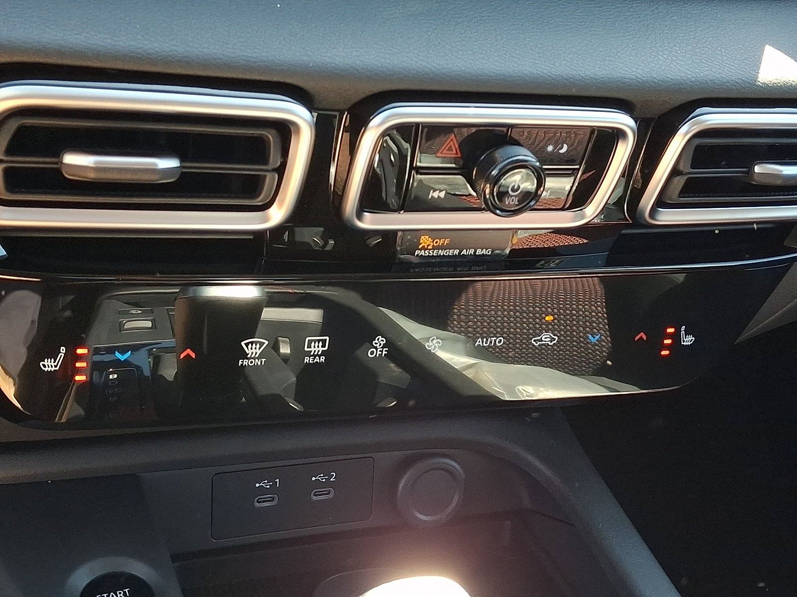 New 2027 Nissan Sentra SR w/ SR All Weather Package FWD image 11