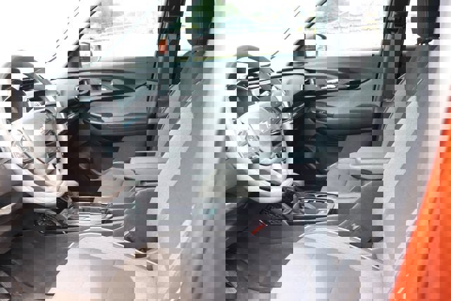 Used 2022 Chevrolet TrailBlazer LT w/ Sun and Liftgate Package FWD image 17