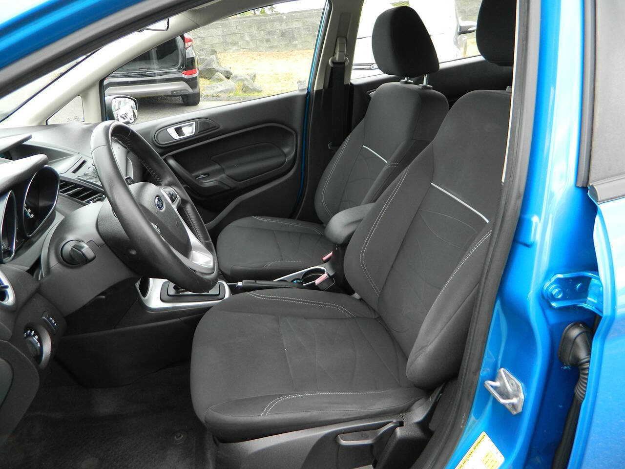 Used 2014 Ford Fiesta SE FWD image 12