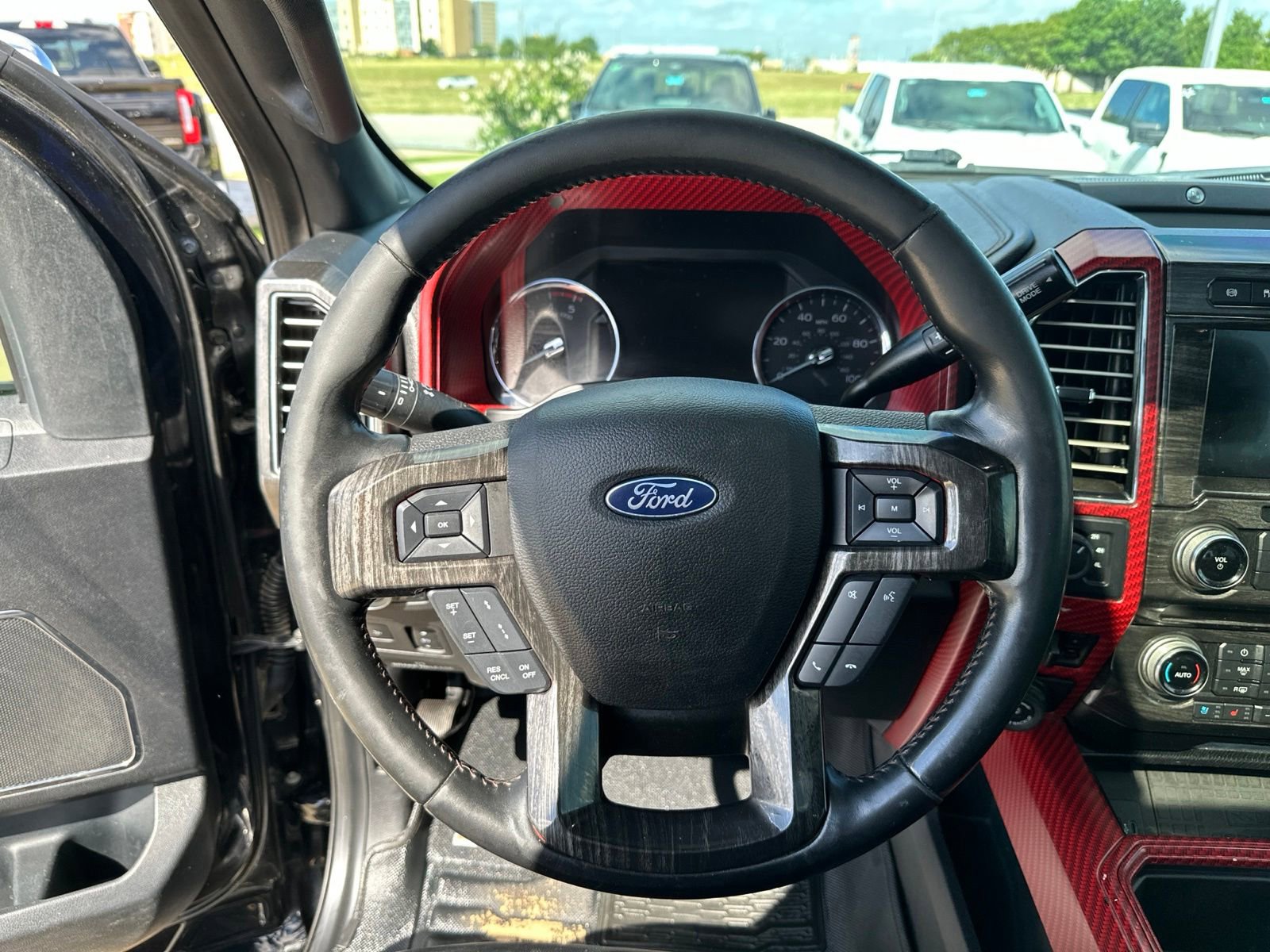 Used 2020 Ford F250 Platinum w/ FX4 Off-Road Package AWD/4WD image 21