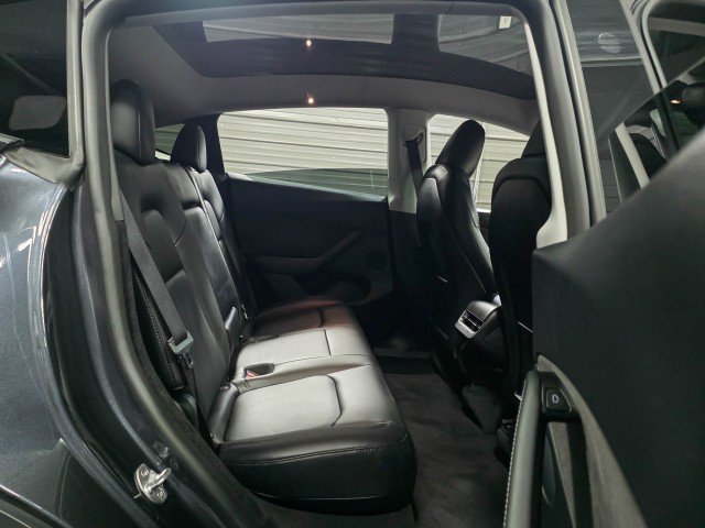 Used 2024 Tesla Model Y Long Range image 19