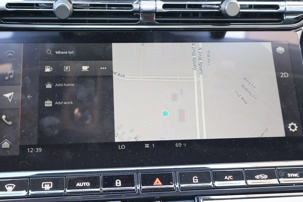 Used 2025 Aston Martin DB12 Coupe image 24