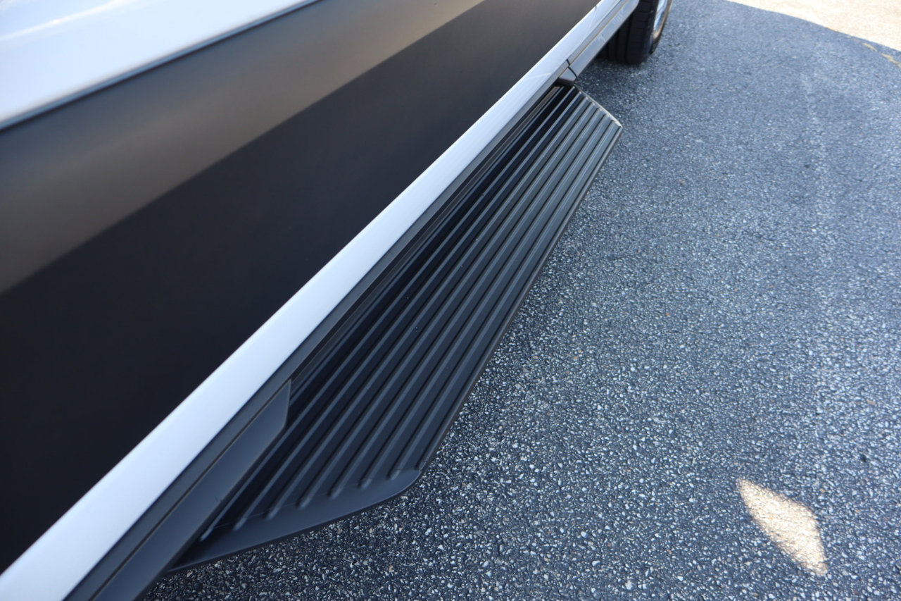 Used 2024 Ford Transit 350 XLT image 6