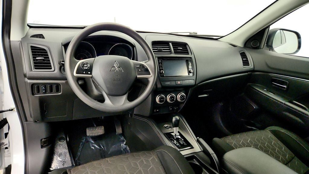 Used 2024 Mitsubishi Outlander Sport ES AWD/4WD image 12