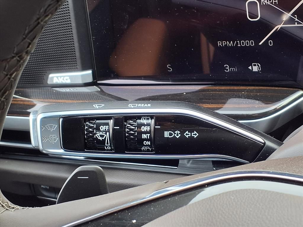 New 2026 Cadillac Escalade Luxury image 18