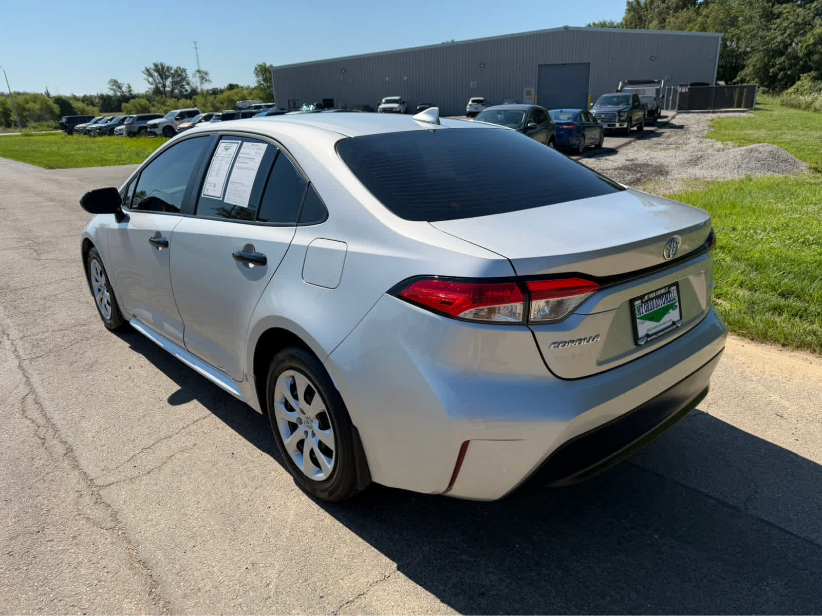 Used 2025 Toyota Corolla LE FWD image 6