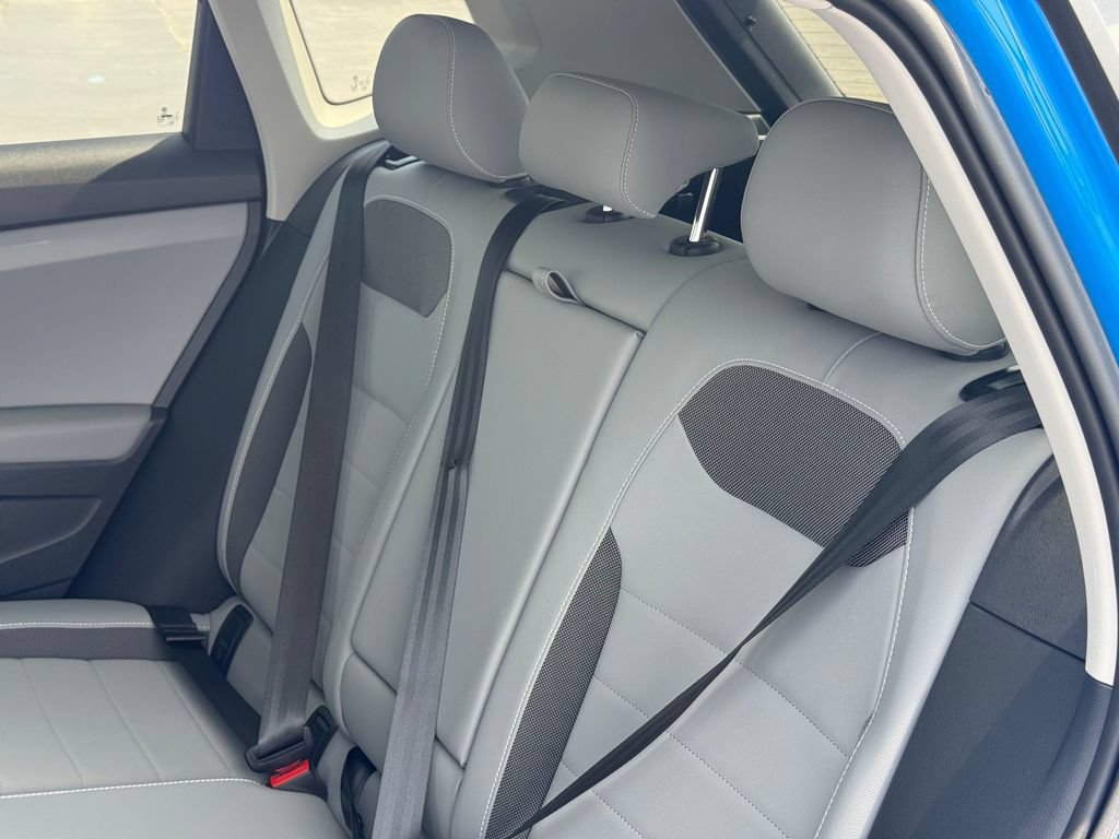 Used 2023 Volkswagen Taos SE FWD image 22