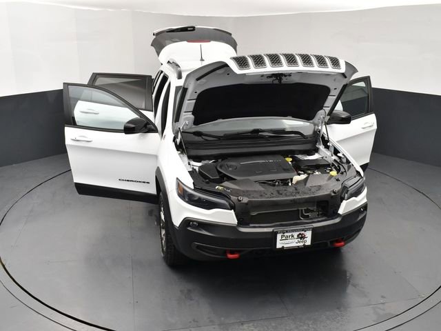 Used 2022 Jeep Cherokee Trailhawk w/ Sound & Nav Group AWD/4WD image 25