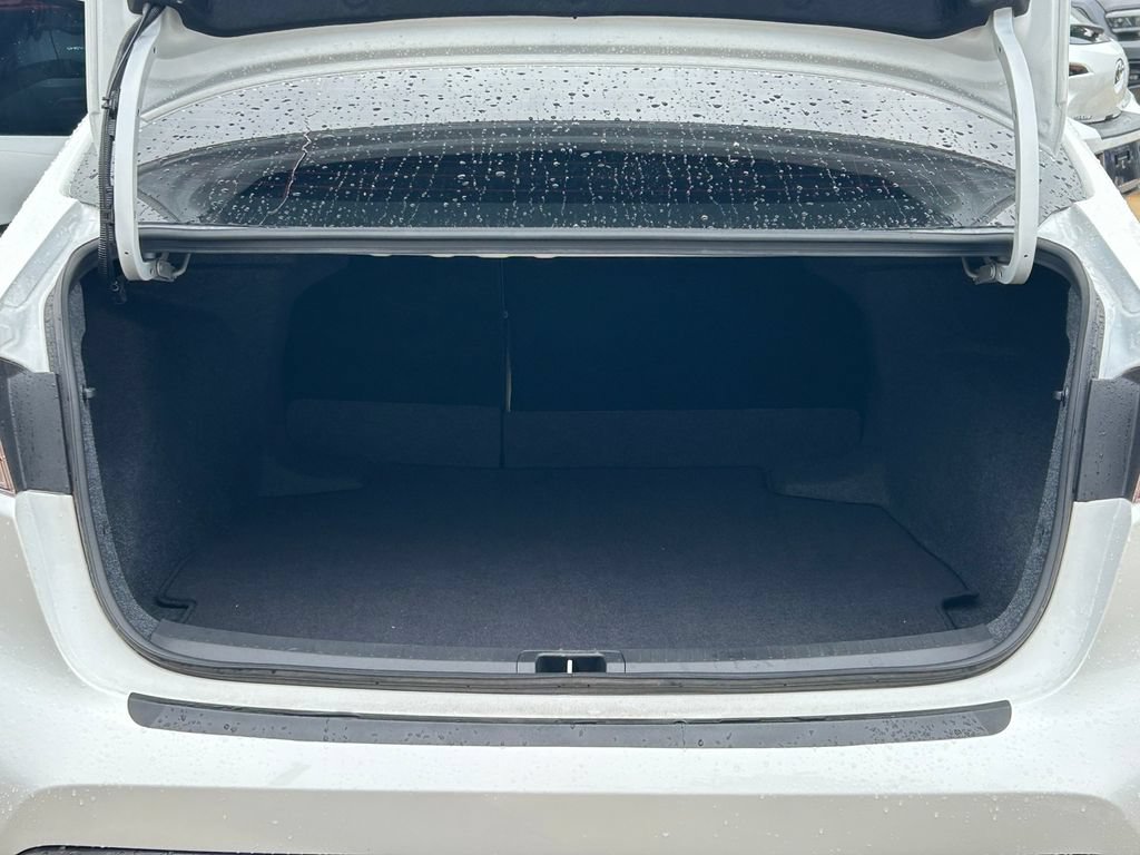 Used 2025 Toyota Corolla SE FWD image 14