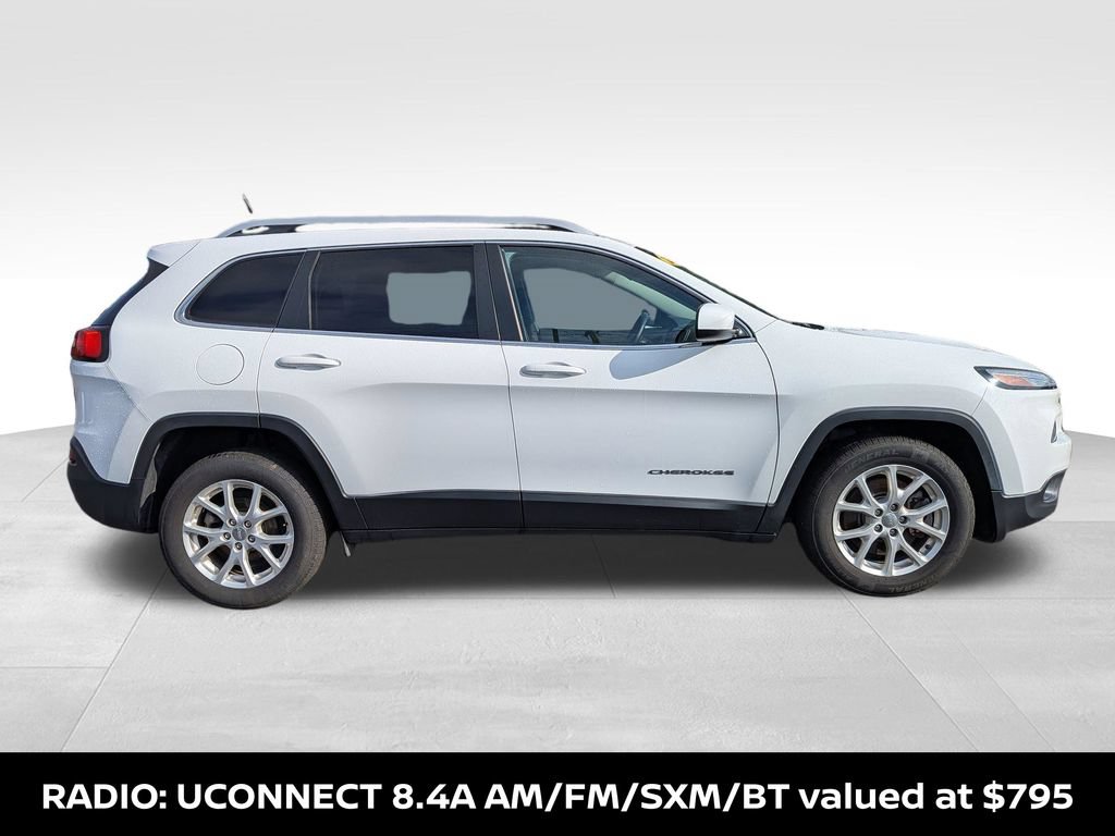 Used 2015 Jeep Cherokee Latitude w/ Cold Weather Group FWD image 5
