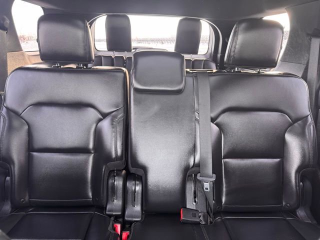 Used 2019 Ford Explorer XLT w/ Equipment Group 202A image 25