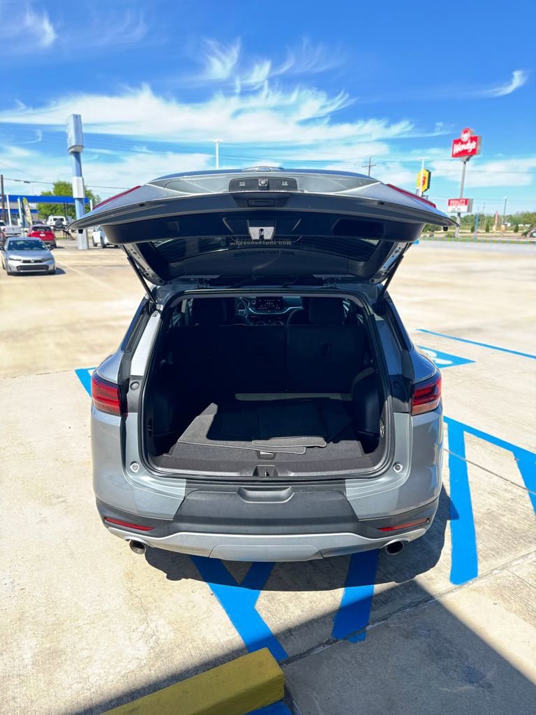Used 2025 Chevrolet Blazer LT image 7
