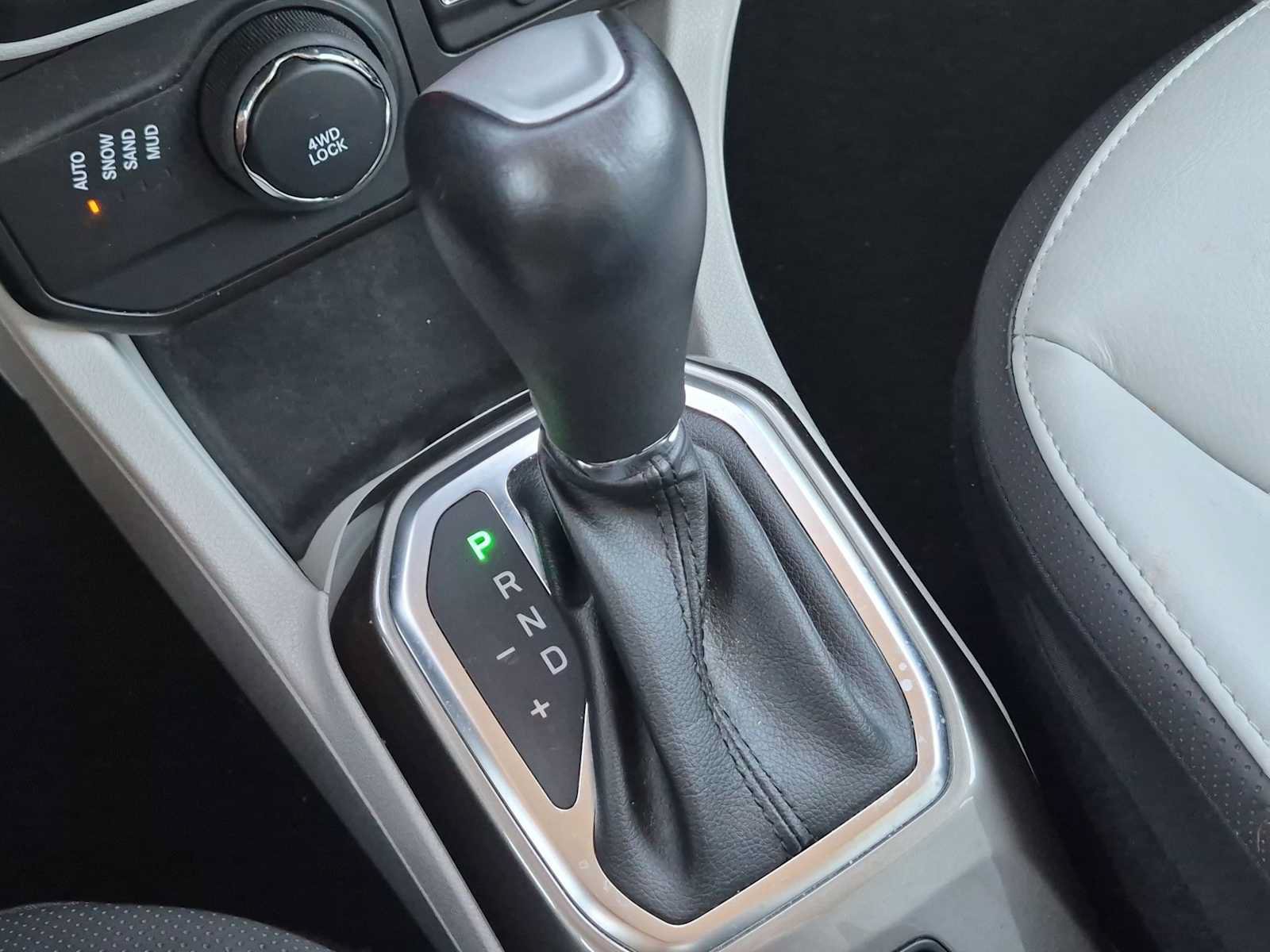 Used 2020 Jeep Renegade Limited w/ UConnect 8.4 Nav Group AWD/4WD image 33