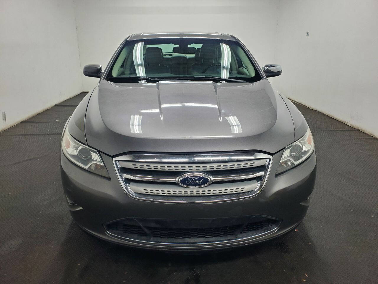 Used 2012 Ford Taurus Limited image 2