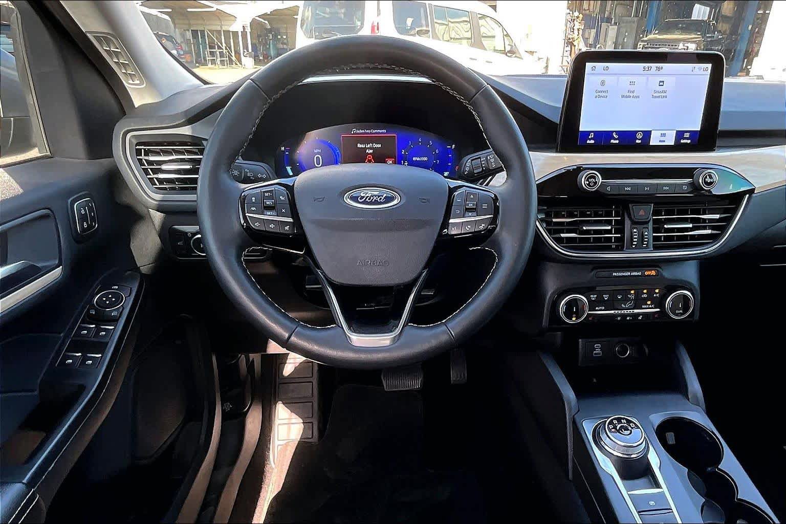 Certified 2022 Ford Escape Titanium w/ Titanium Elite Package AWD/4WD image 6
