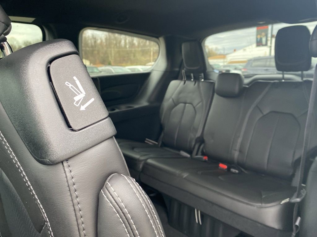 New 2026 Chrysler Voyager LX image 21