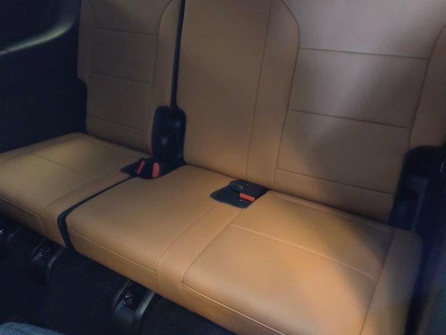 New 2027 Chevrolet Traverse Z71 w/ Enhanced Driving Package AWD/4WD image 9