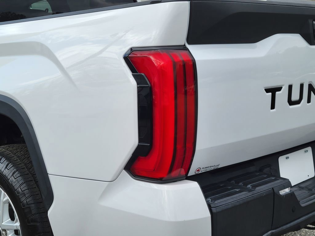 Used 2022 Toyota Tundra SR5 w/ SR5 Convenience Package image 12