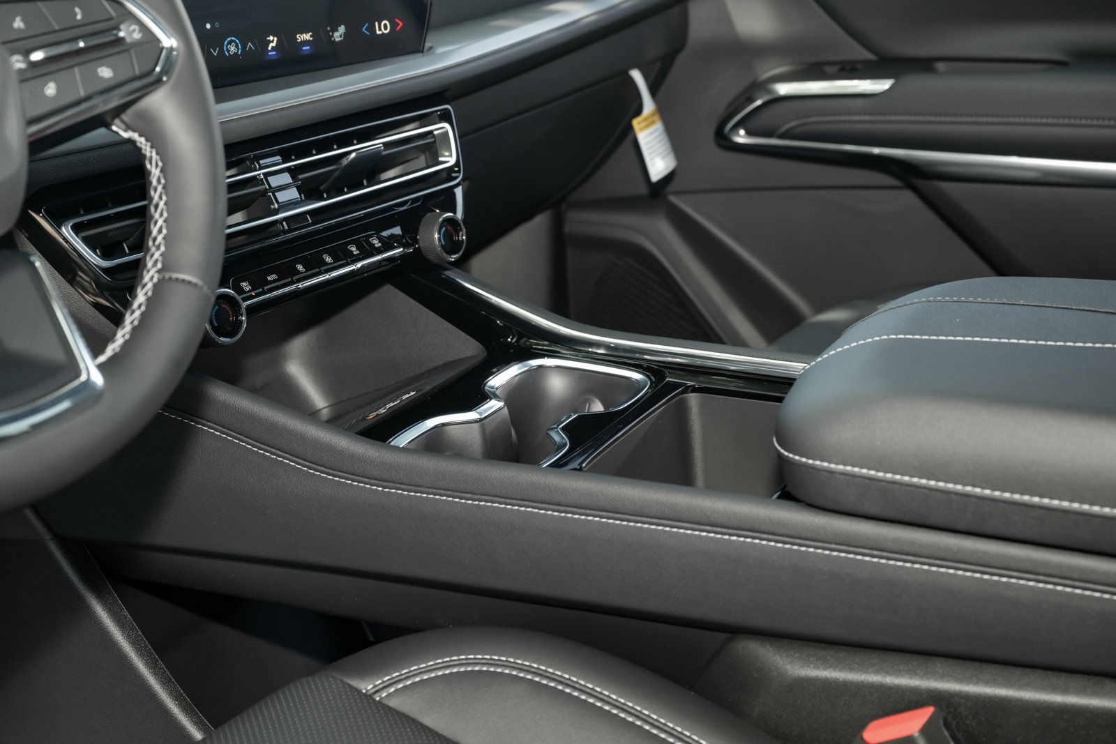 New 2026 Chevrolet Traverse LT w/ Driver Confidence Package image 31