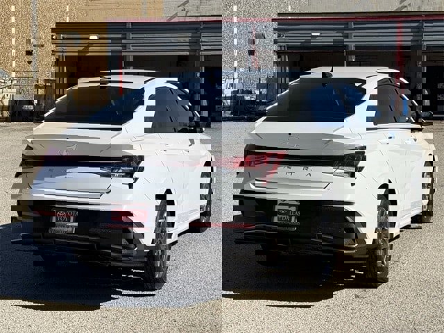 Used 2024 Hyundai Elantra SEL image 4