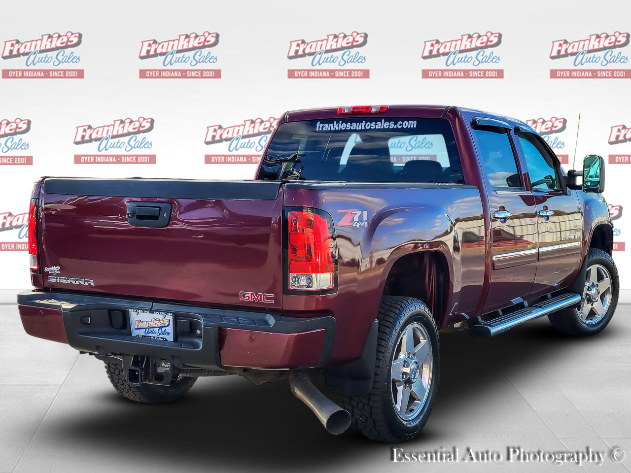 Used 2013 GMC Sierra 2500 Denali w/ Suspension Package, Off-Road image 6