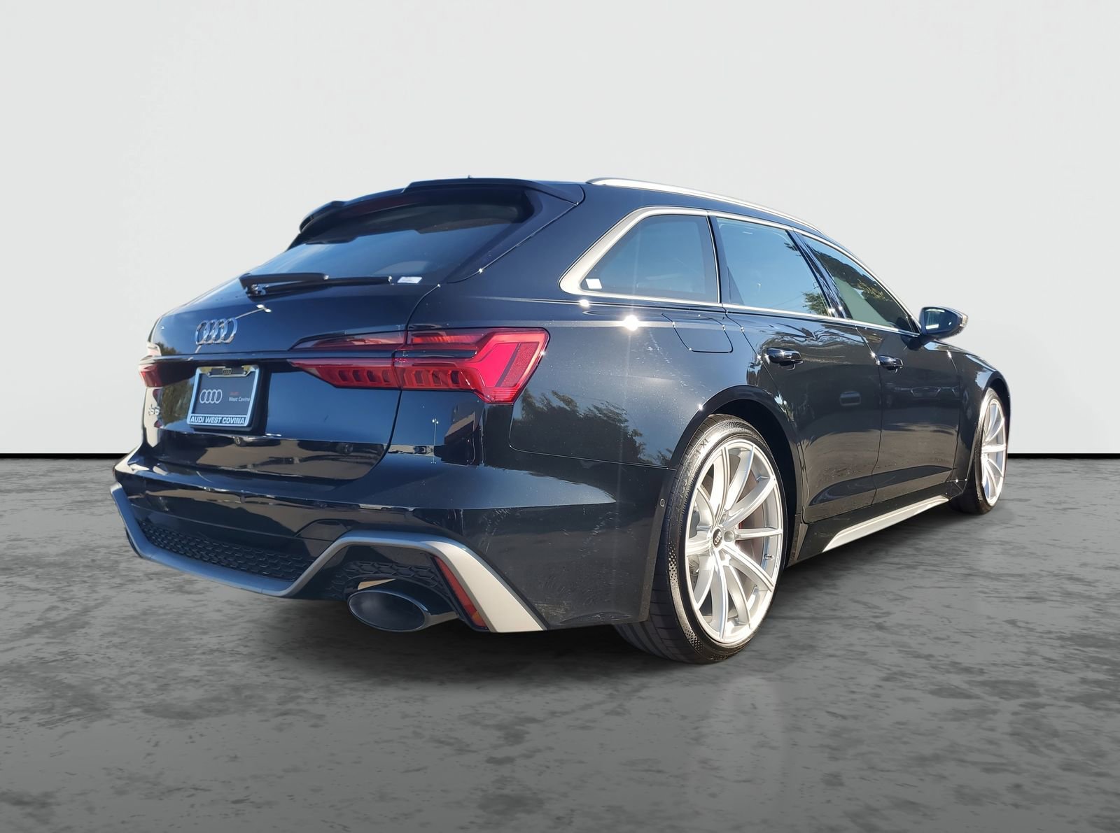 New 2026 Audi RS 6 performance image 4