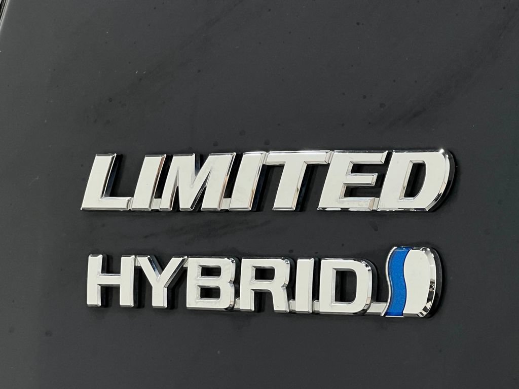 Used 2018 Toyota RAV4 Limited AWD/4WD image 42