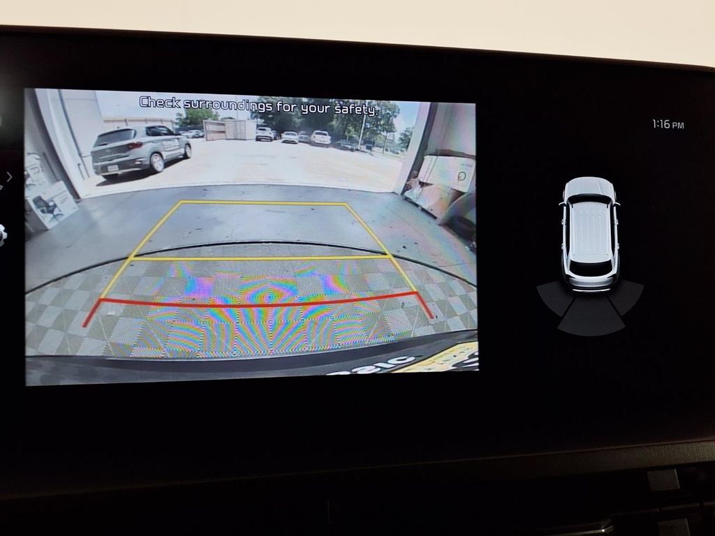 Used 2025 Kia Telluride S FWD image 14