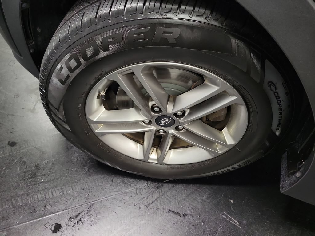 Used 2018 Hyundai Santa Fe Sport FWD image 14