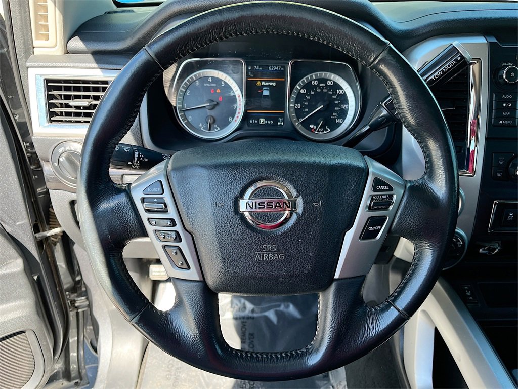 Used 2019 Nissan Titan SV w/ SV Convenience Package image 11